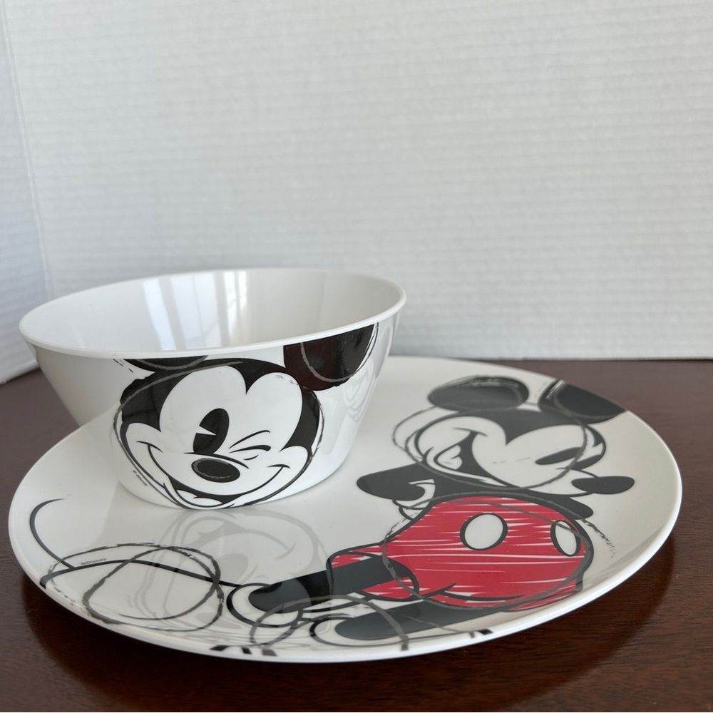 Zak Designs 2 pcs Disney Mickey Mouse Kids Dinnerware Set